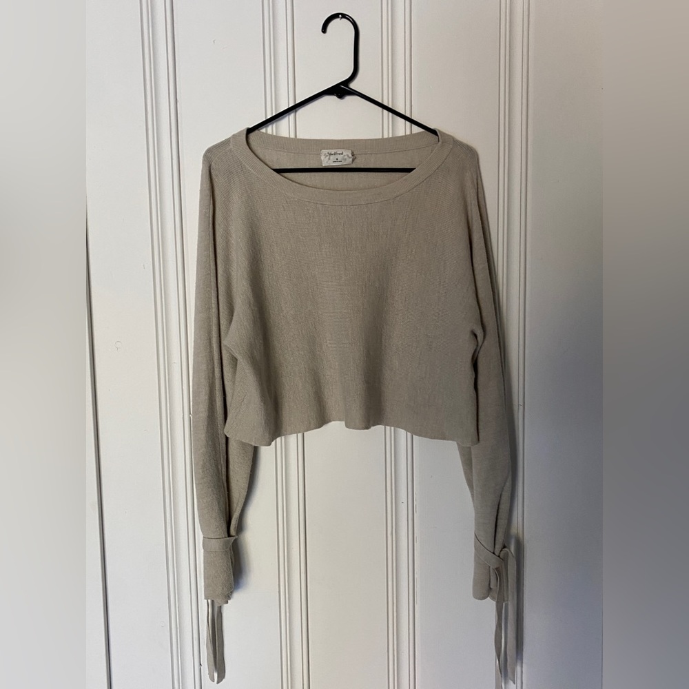 Wilfred neutral Emmy sweater with bell cuffs